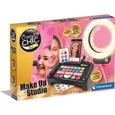 Makeup studio influencer