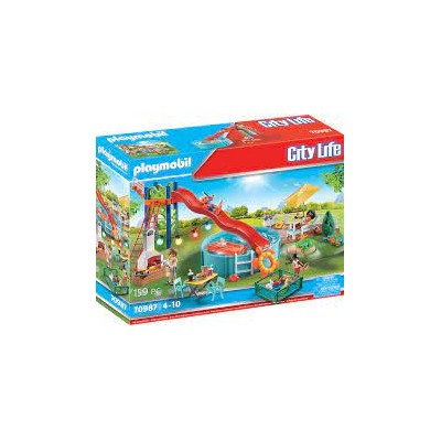 FIESTA EN LA PISCINA CON TOBOGÁN